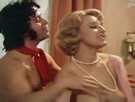 Naked Maria Raber In Hausfrauen Report