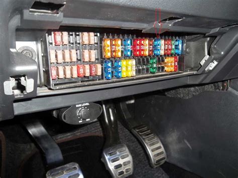 Где стоит предохранитель на прикуриватель: Где находится предохранитель ...