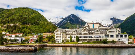 Visit Balestrand | Norway Vacation Packages | Tours to Norway