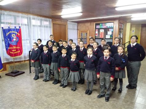 Presentación del Coro del Colegio Francés en Liceo Polivalente Sara