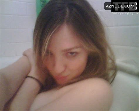 ABBY ELLIOTT Nude AZNude