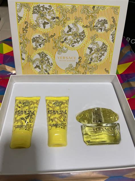 Versace Yellow Diamond Gift Set Hobbies Toys Memorabilia