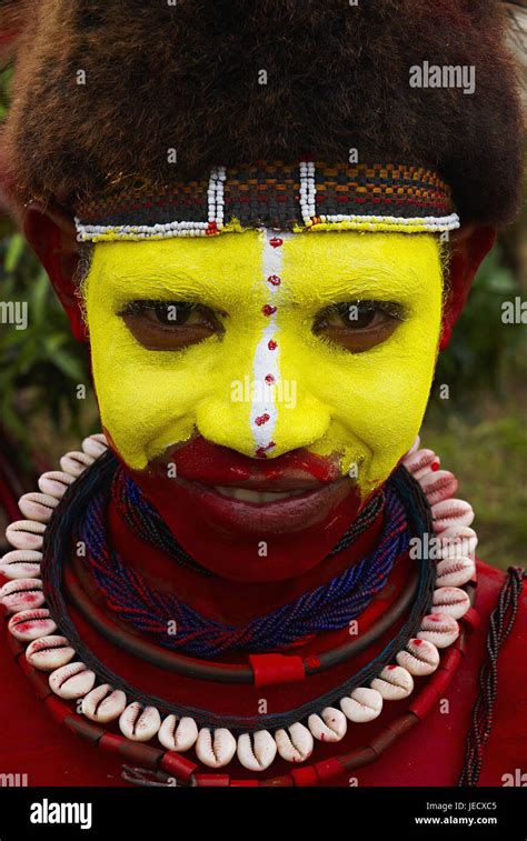 Boy Papua Smile Hi Res Stock Photography And Images Alamy