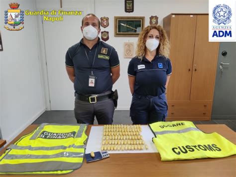 Narcotraffico Presso Laeroporto Di Capodichino Operazione Della