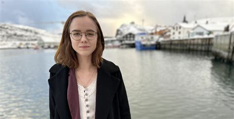 Monica (31) søkte på jobb som bibliotekar og endte opp som ...