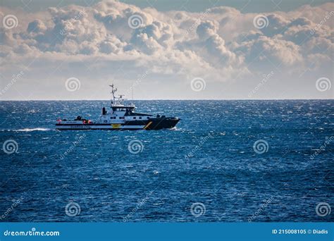 Barco Da Guarda Costeira Espanhola Em Patrulha No Mar Mediterrânico