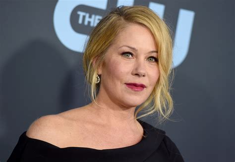 Christina Applegate reveals she has multiple sclerosis Emmy Award Dead