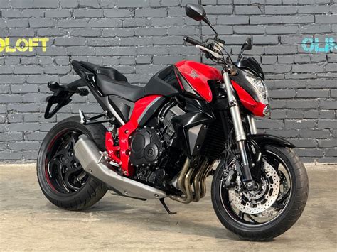 Купить б у Honda CB 1000R инжектор 6 передач в Санкт Петербурге красный naked bike 2015 года на