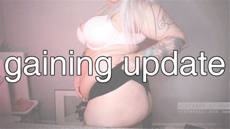 Mistress Bijoux Lasagna In Bikini