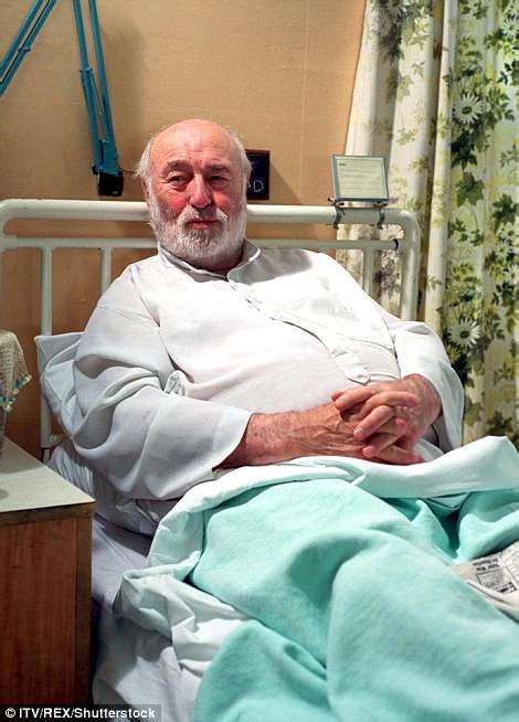 Heartbeat actor Bill Maynard dies aged 89 | Daily Mail Online