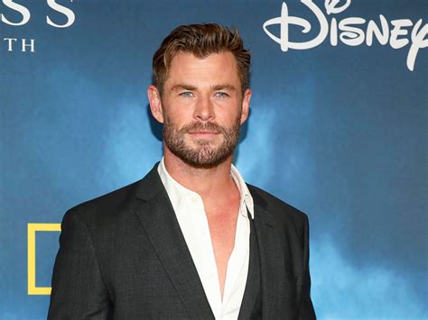 Chris Hemsworth makes huge announcement