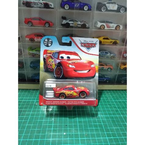 Jual Hot Wheels Disney Pixar Cars Lightning Mcqueen Disney Cars Lightning Mcqueen Shopee