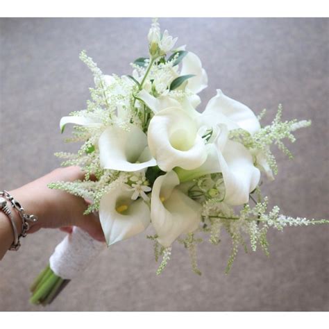 Букет невесты из калл и астильбы