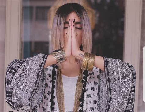 Hippie Chic Boho Babe Bohemian Lifestyle Boho Chic Fashion Bohemian Inspiration