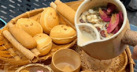 Quên trà chanh giã tay đi đang xuất hiện trà sữa đất nung hot nhất mùa đông này bạn đã thử chưa