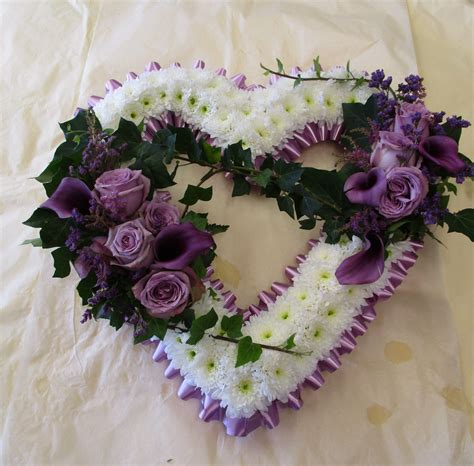 Funeral Heart Flowers Prices : Funeral Heart | Funeral flower ...