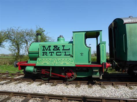 Ivor The Engine At Blunsdon Station © Vieve Forward Cc By Sa20