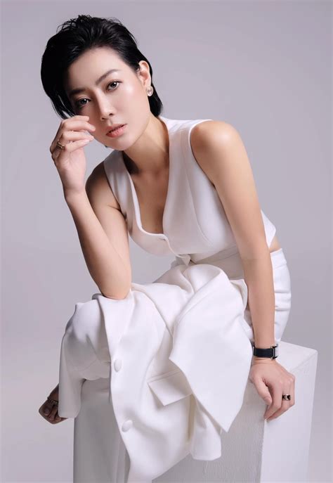 Thanh H Ng Bikini T M T Kh N Gi