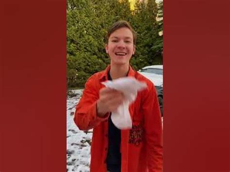 Фокус с платком 😎 - YouTube
