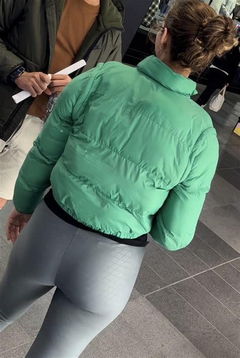 Sexy Latina Ass Slight Vtl In Sexy Tights Spandex Leggings Yoga Pants Forum