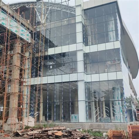 keindahan gedung bertingkat  partisi aluminium kaca indo glass