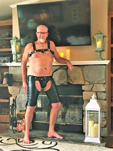 Icumoveru In Leather Nude Pics XHamster