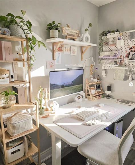 47 Aesthetic Work Desks You'll Love - DigsDigs