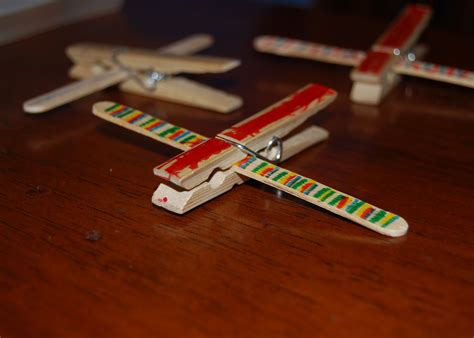 Momfessionals Clothespin Airplanes