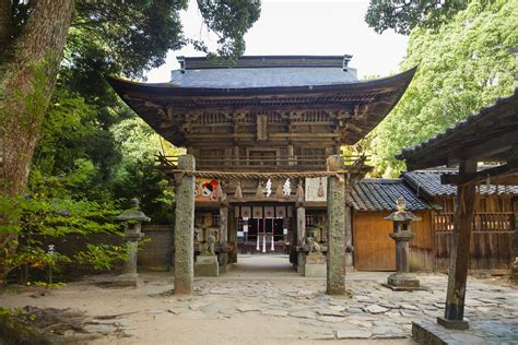 10 of the Most Important Shintō Shrines