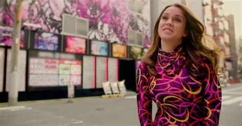 Vicky Pattison Delves Into Weird Sex Craze As She Slides Into Full