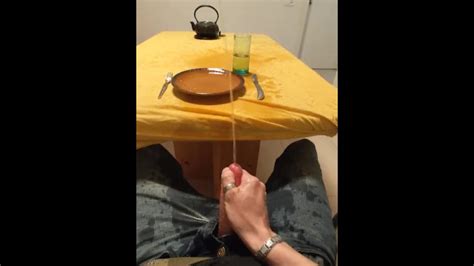 Je Mange Mais J Ai Besoin De Pisser Pornhub Gay