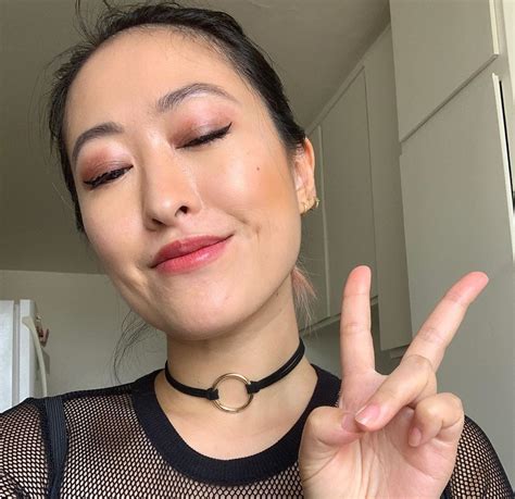 Lily Is Soo Hot Scrolller