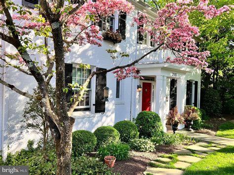 3045 Chain Bridge Rd NW, Washington, DC 20016 - See Est. Value, Schools