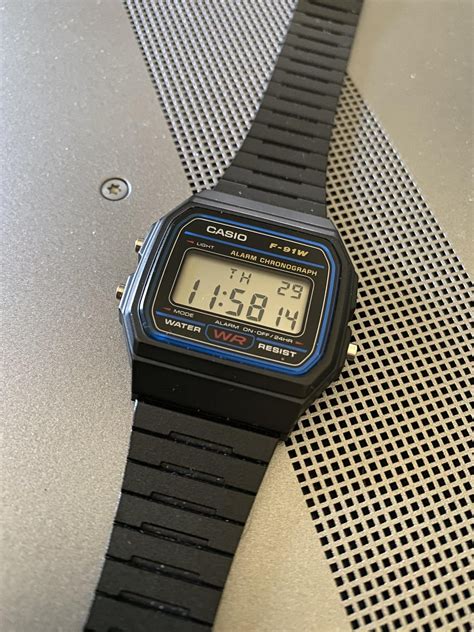 F 91w Sur Bracelet En Acier Inoxydable Rcasio