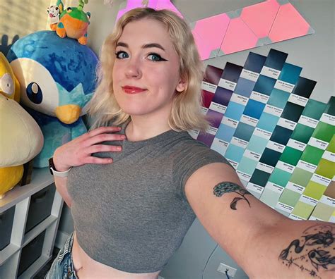 Meg Is LIVE On Twitch Rn On Twitter Entering My Hot Girl Summer Era