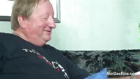 Oude Kerel Neukt Zijn Dochter PORN