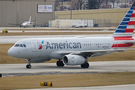 American Airlines Adds AirTag To Allow Passengers To "Easily & Securely
