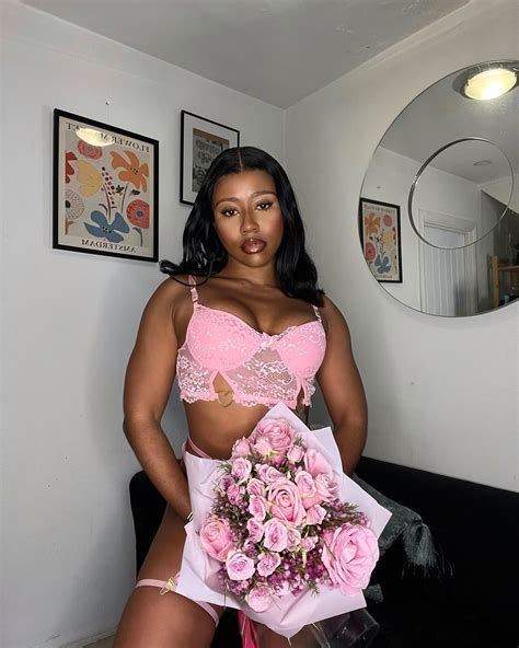 Heart Ring Decor Lace Garter Lingerie Set