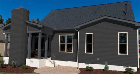 14 Dark Gray Siding Color Combination Ideas for a Stylish Home | Allura ...