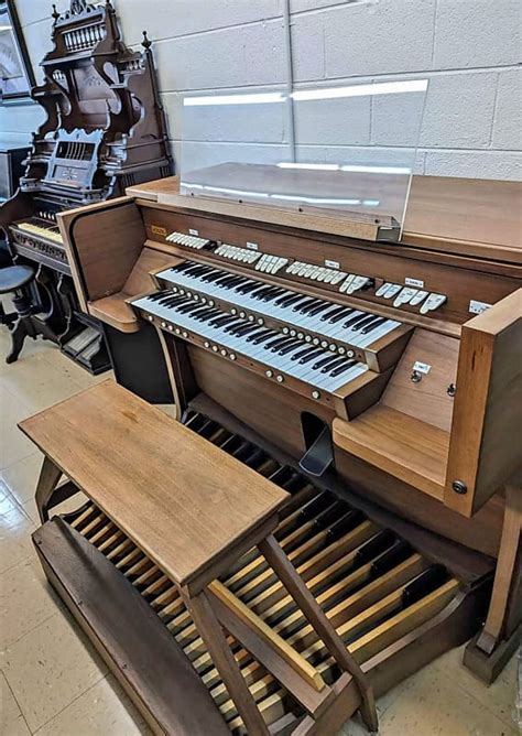 Rodgers Organ W Full 32 Note Pedalboard And Bench Reverb