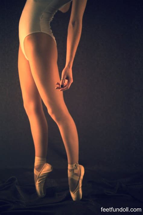 Pretty Girl With Small Tits Loves Showing Off Her Sexy Feet 32 Photos