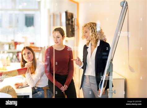 Business People Attending A Workshop In The Office Stock Photo Alamy