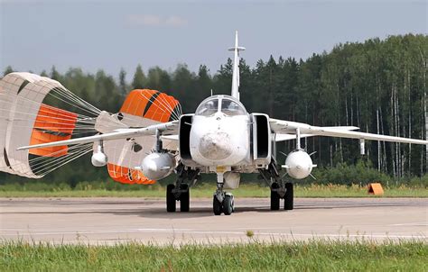 Обои посадка, ОКБ Сухого, Су-24МР, ВВС России, российский тактический ...