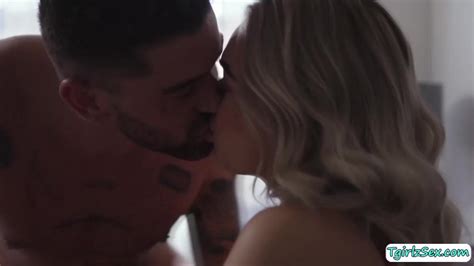 Hot Transsexual Sucks Straight Guys Cock