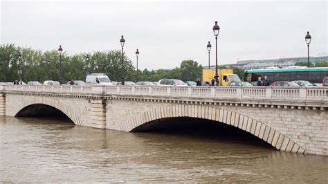 France Inspects and Maps 45,000 Bridges to Prioritize Repairs