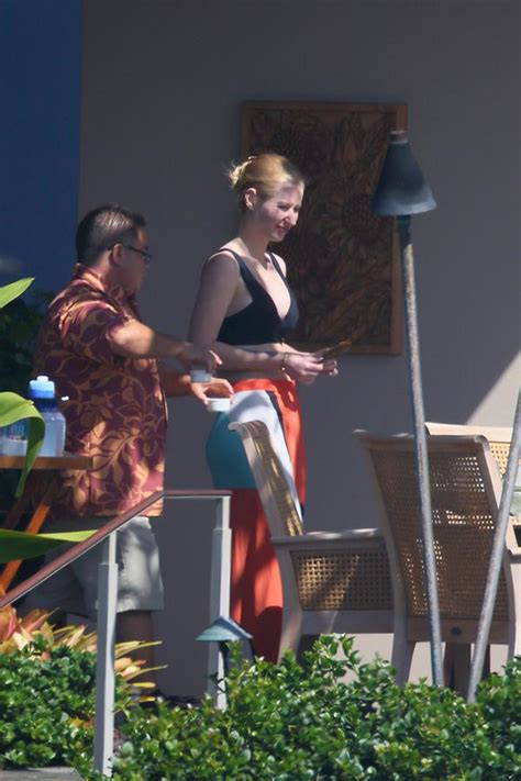 One Less Problem Top Doc Claims Iggy Azalea Got A Boob Job See The Proof In Photos