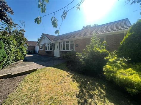 2 Bed Bungalow For Sale In Southport Road Lydiate Liverpool