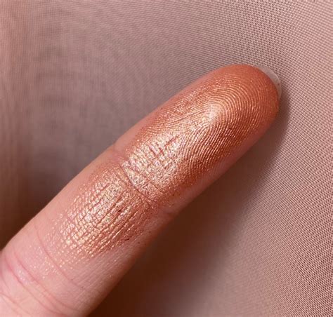 Naughty Nude Huda Beauty