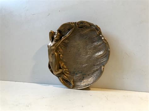 Art Deco Ashtray With Nude Female 1920s At 1stDibs Naked Woman Ashtray Naked Girl Ashtray