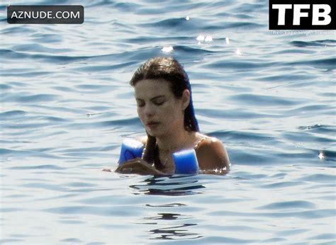 Sthefany Brito Sexy Seen Flaunting Her Hot Bikini Body At The Beach In Portofino AZNude